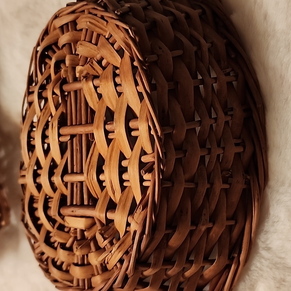 VINTAGE  🧺 BASKETS  VARIOUS  SIZES & DESIGNS - Picture 11 of 15
